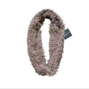 Women’s Infinity Furry Cozy Scarf Pink 100% Acrylic NWT